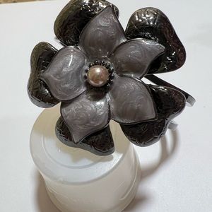 Grayish Purple and black flower bracelet